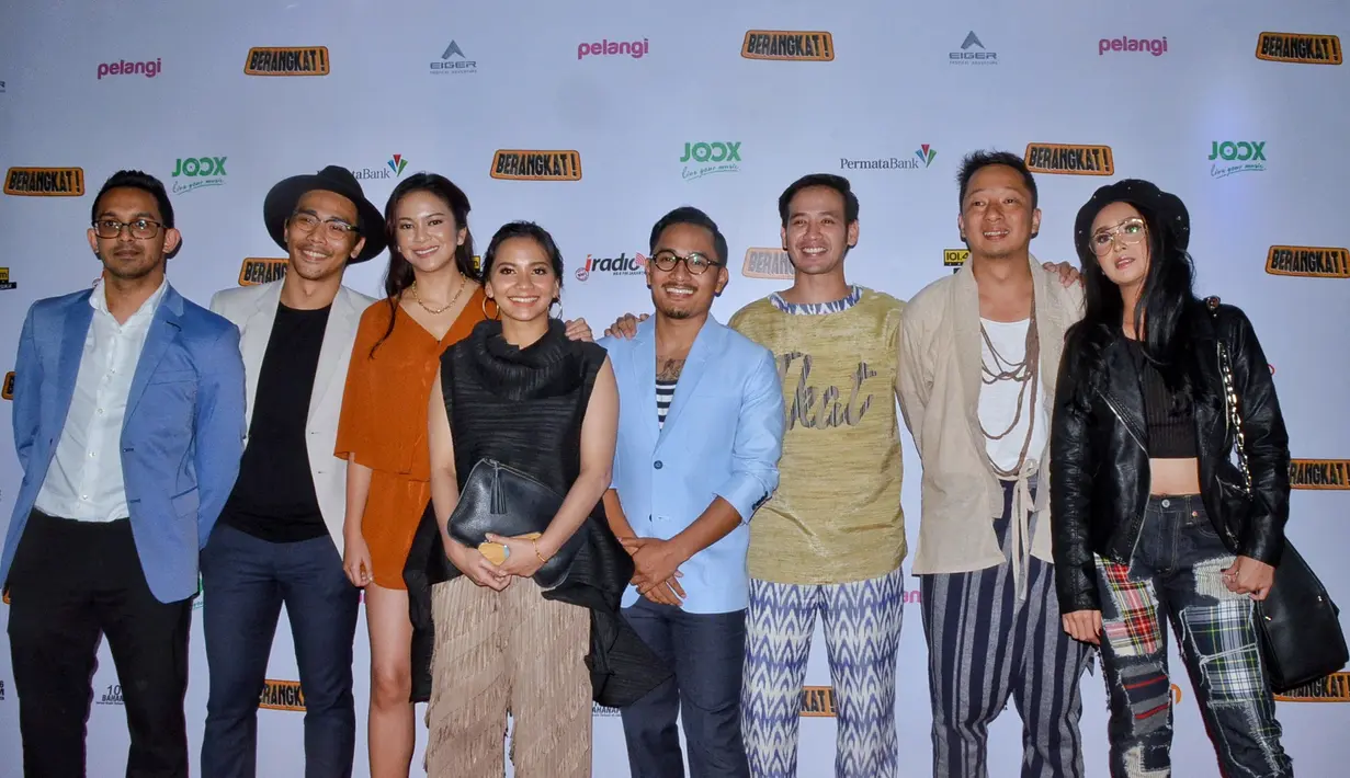 "Satu, bermain dengan orang hebat di film ini. Pastinya senang banget ketemu teman dan keluarga baru," ujar pemeran kelahiran Denpasar 30 tahun silam itu. (Adrian Putra/Bintang.com)