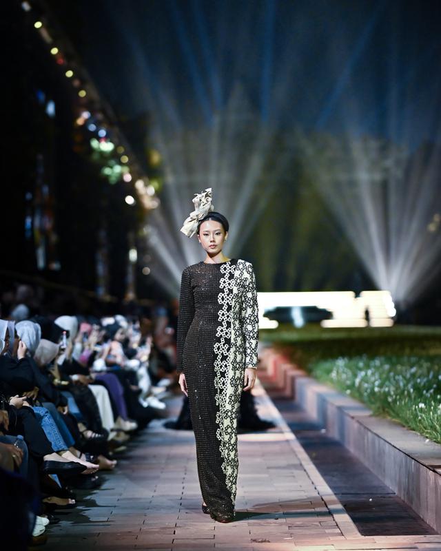 Eksplorasi Buttonscarves