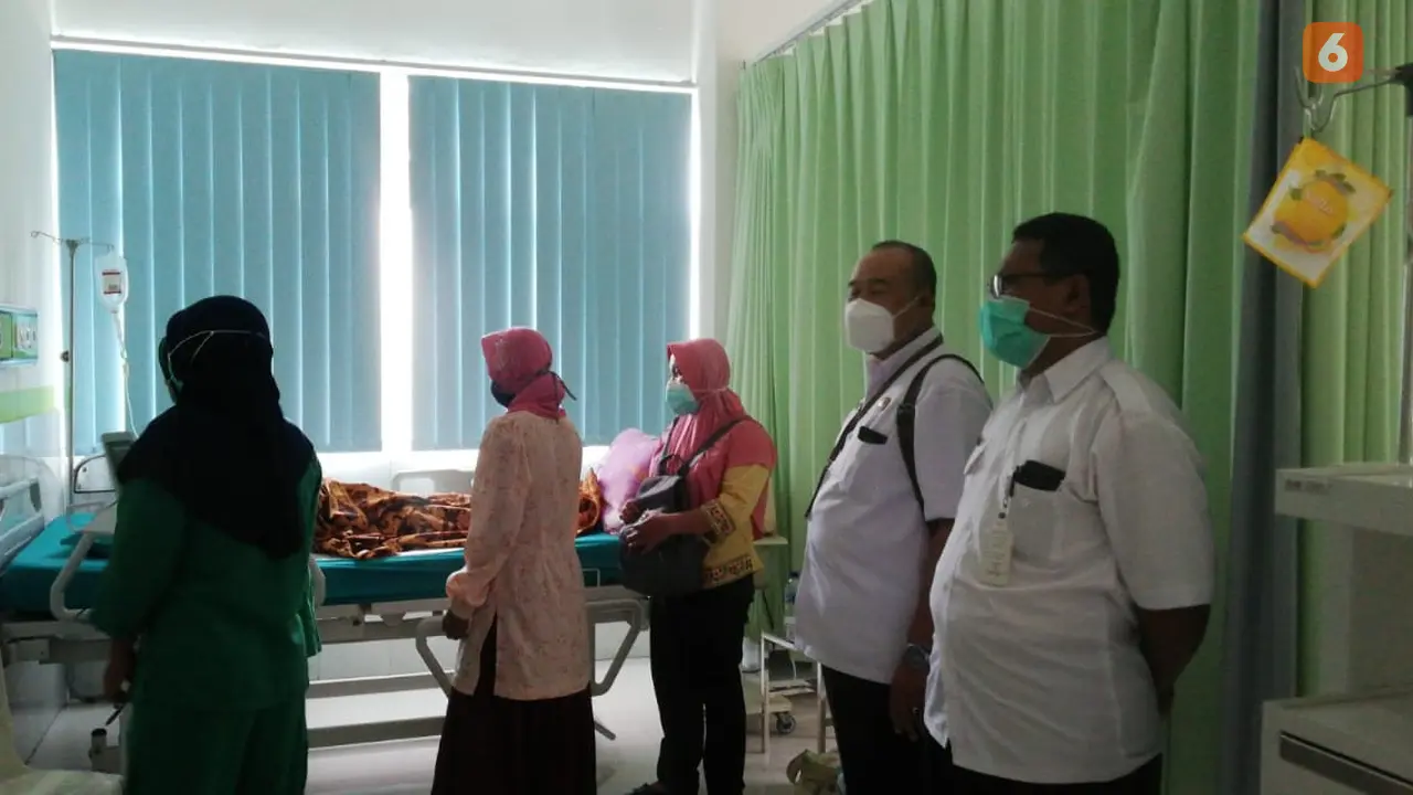 Siswi disabilitas di Blora yang jadi korban rudapaksa telah melahirkan bayi perempuan secara operasi sesar di RSUD dr R Soetijono Blora. (Liputan6.com/Ahmad Adirin)