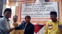 Penyerahan dokumen caleg tetap ke partai politik di Kota Malang, Jawa Timur (Liputan6.com/Zainul Arifin)