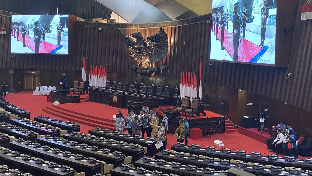 Majelis Permusyawaratan Rakyat (MPR) menggelar gladi kotor pelantikan Presiden dan Wakil Presiden RI 2024-2029, Prabowo Subianto-Gibran Rakabuming Raka di gedung Nusantara, Kompleks MPR/DPR/DPD RI, Senayan, Jakarta, Jumat (18/10/2024).