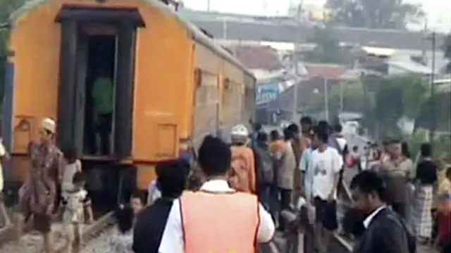 KA Tawang Jaya Anjlok di Semarang, Penumpang Dievakuasi