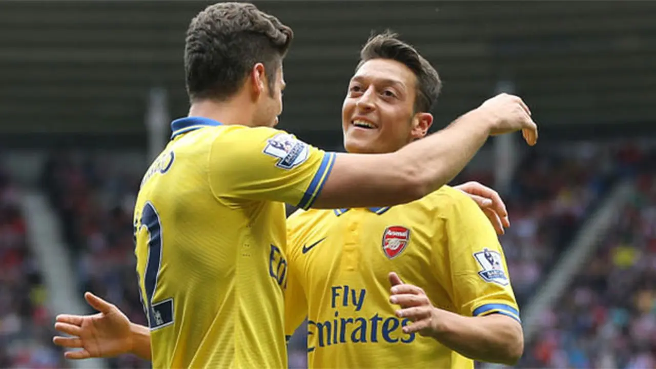 ozil-130918b.jpg