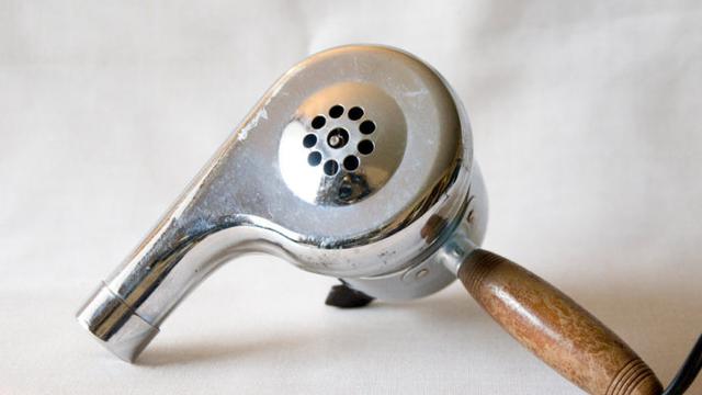 Evolusi Pengering Rambut dari Zaman Dulu Hingga Sekarang