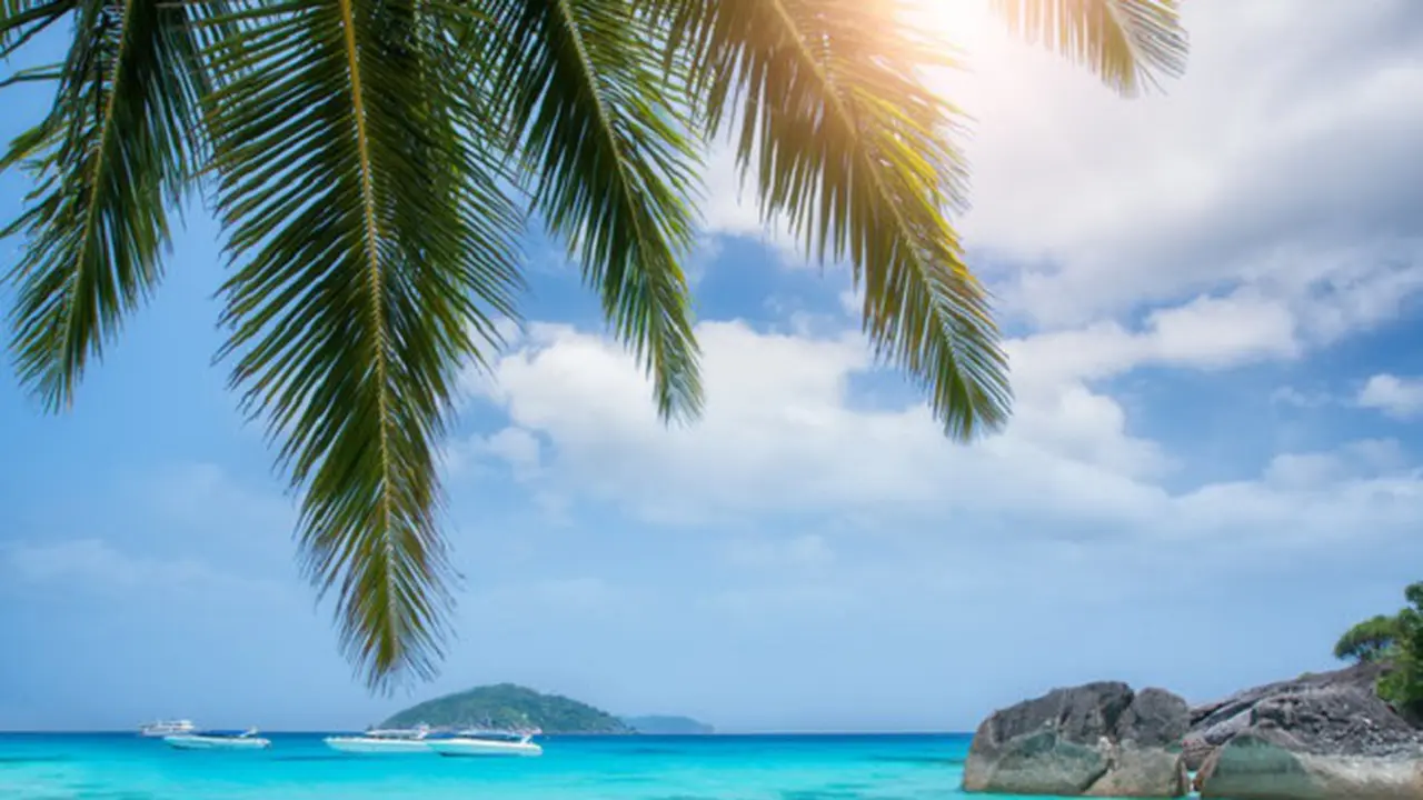 Pulau Koh Tachai di Thailand