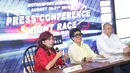 CEO ABM Enterprise, Vivi Montalalu, GM Sentul International Sirkuit, Lola Moenek dan Ketua IMI DKI Jakarta Anondo Eko (kiri ke kanan) saat memberi keterangan terkait pelaksanaan ISSOM Night Race 2019 di Jakarta, Selasa (20/8/2019). (Liputan6.com/Helmi Fithriansyah)