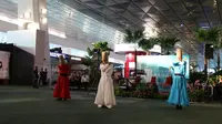 Pertunjukan Tarian Sufi di Bandara Soekarno-Hatta (Liputan6.com/ Pramita Tristiawati)