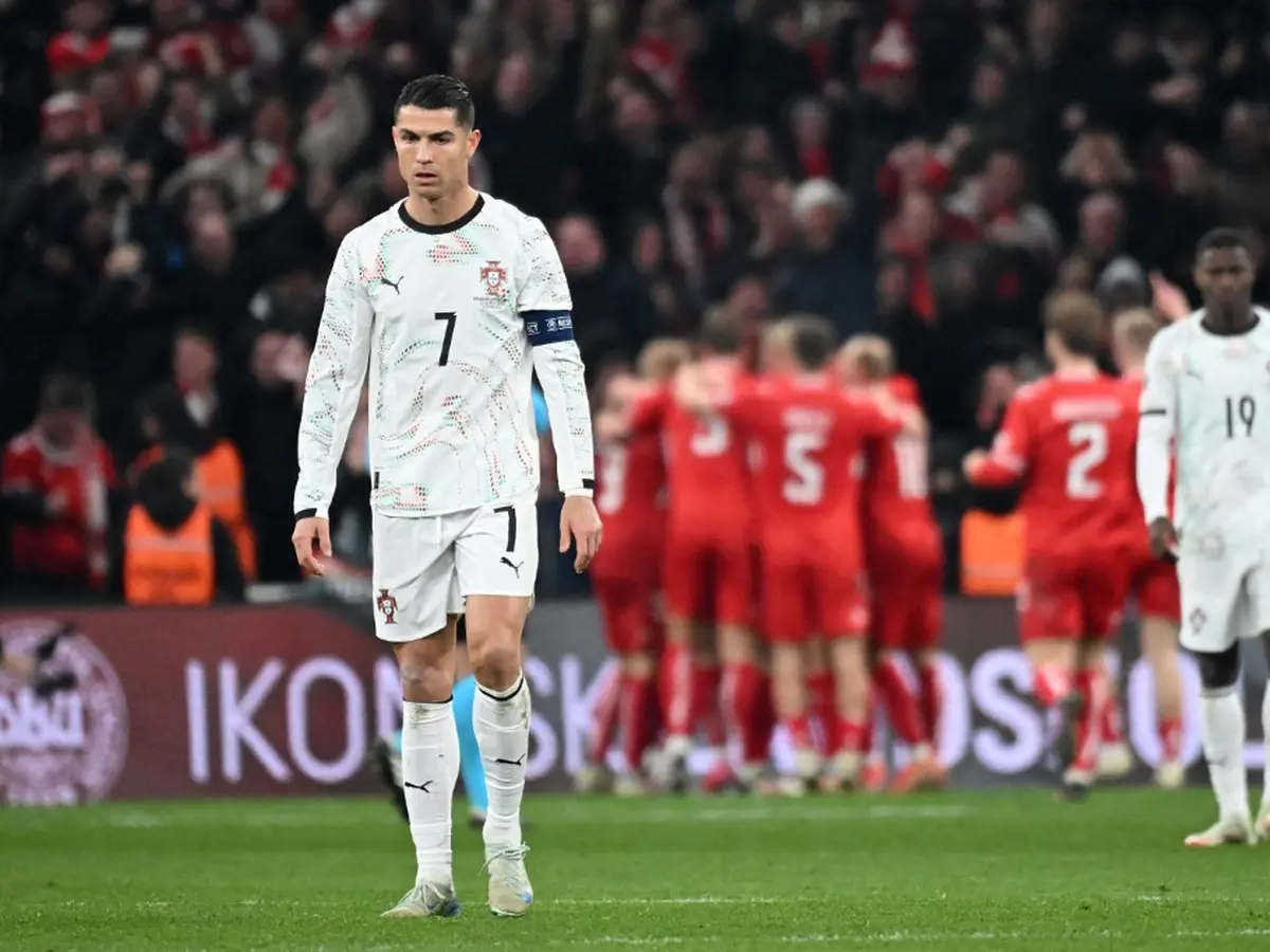 Jelang Menjamu Denmark, Ronaldo Akui Portugal dalam Situasi Menegangkan:  Kami Harus Menang! - Dunia Bola.com