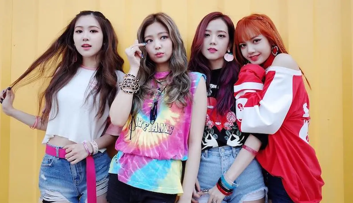 Hal tersebut terungkap setelah bos dari YG Entertainment, Yang Hyun Suk mengunggah sebuah video di akun Instagram-nya. Dalam video itu, BLACKPINK terlihat dikawal oleh beberapa orang. (Foto: Soompi.com)