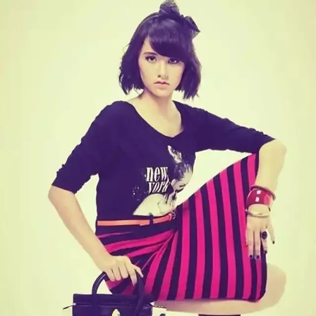Vakum Demi Keluarga, Ini 6 Potret Lawas Dahlia Poland Jadi Model Majalah Gadis