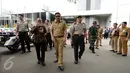 Wagub DKI Jakarta Djarot Saiful Hidayat bersama Wakapolda Metro Jaya Brigjen Pol Nandang Jumantara melakukan inspeksi mendadak di JCC, Selasa (3/1/2016). Tinjauan terkait kesiapan pelaksanaan KTT Luar Biasa OKI. (Liputan6.com/Helmi Fithriansyah)