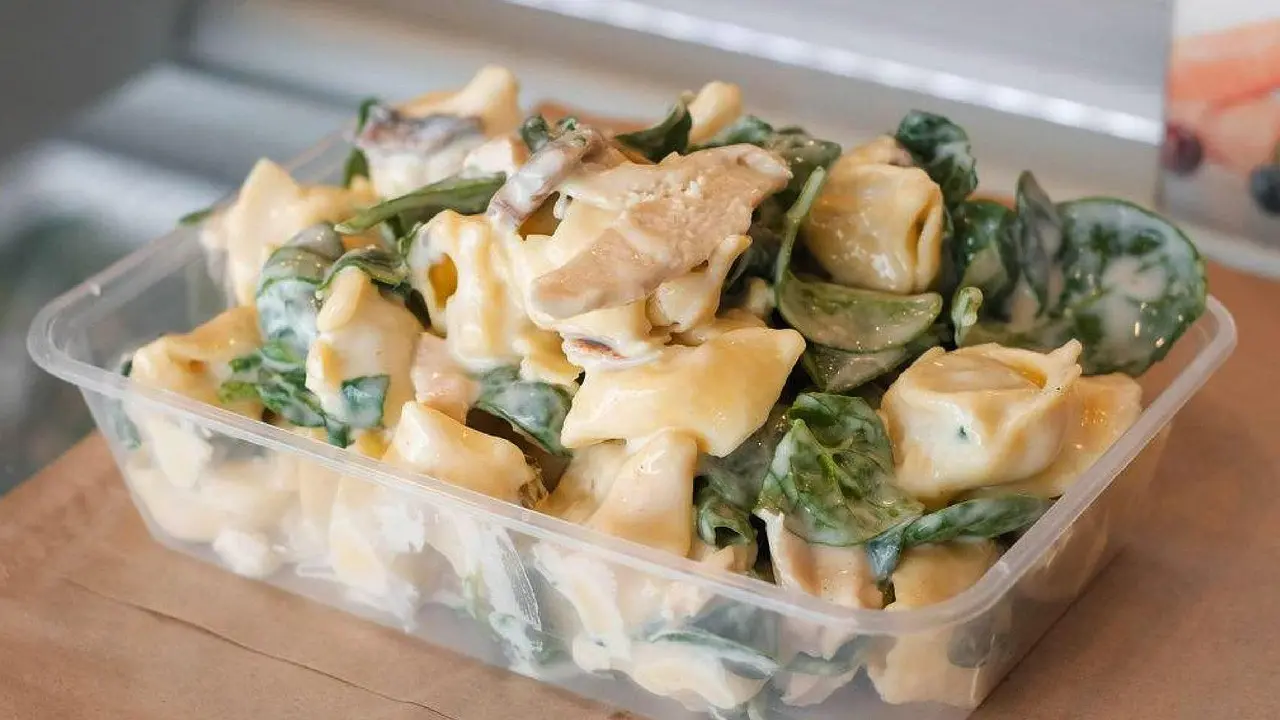 Studi Greenpeace: Makanan Siap Saji Microwave Ternyata Tak Aman dari Kontaminasi Mikroplastik