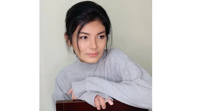 Lama Vakum, Ini 6 Potret Terbaru Intan RJ dalam Makeup Natural
