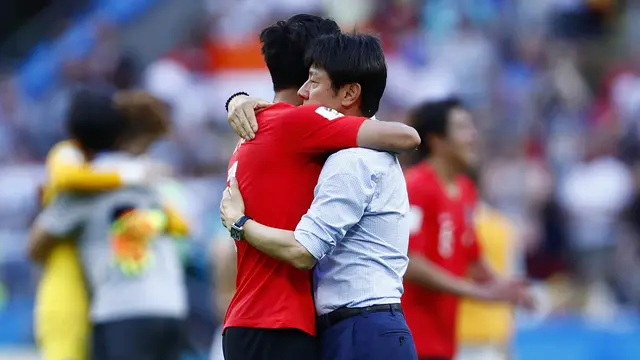Gaya Shin Tae-yong saat Melatih Korea Selatan