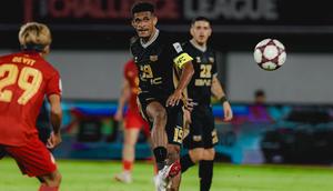 Gelandang Dewa United, Ricky Kambuaya. (Bola.com/Dok.Instagram Dewa United).