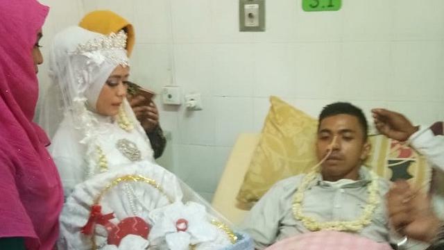 Mempelai Pria Di Sukabumi Baca Ijab Kabul Dengan Selang Oksigen