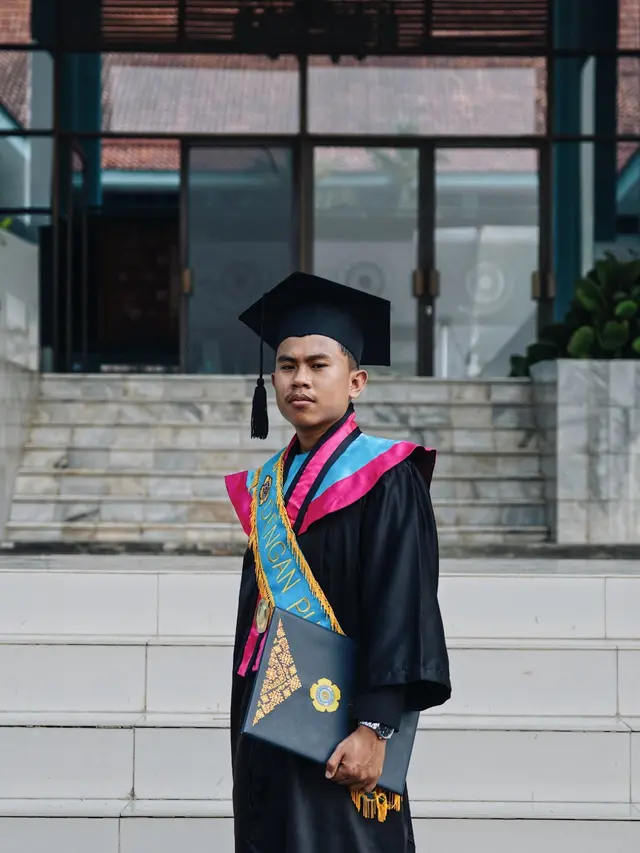 Berkat BIDIKSIBA PTBA, Tiga Mahasiswa Raih Pendidikan Tinggi meski Terkendala Ekonomi