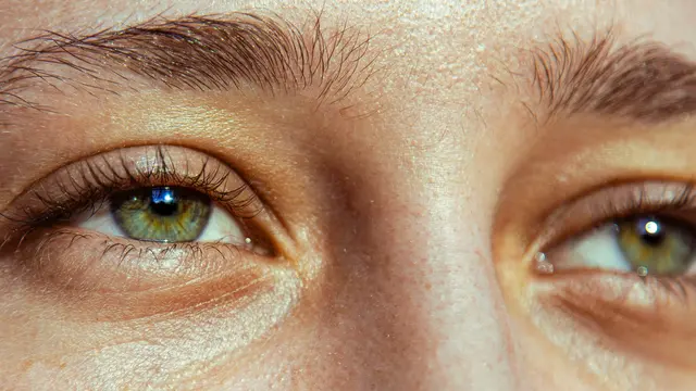 Manfaat Lash Serum dan Tips Perawatan Bulu Mata Agar Lebih Sehat (photo by pexels.com)