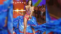 Rahasia Paha Langsing Kendall Jenner