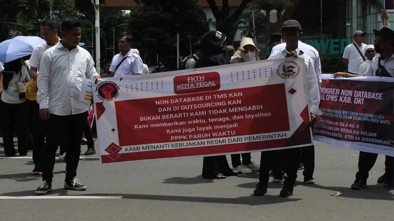 Geruduk Monas, Honorer Non-Database Tuntut Kepastian Status dan Perlindungan Kerja