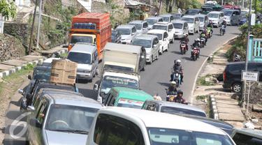 20160703-Kemacetan Mengular di Sepanjang Jalan Menuju Garut dan Tasikmalaya