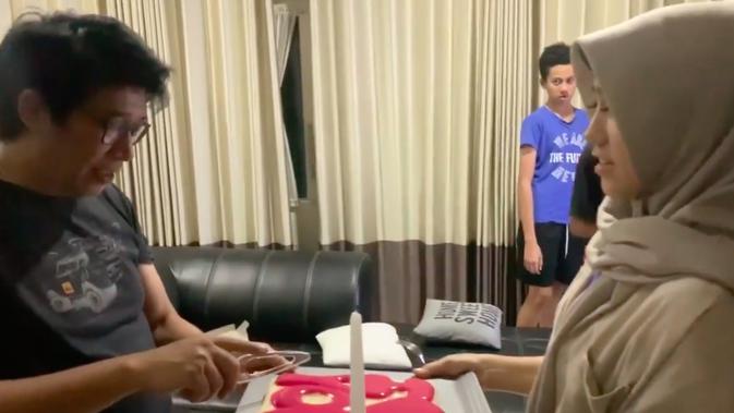 Potret Terbaru Parto Patrio dan Dina Risty. (Sumber: Instagram/dienz_36)