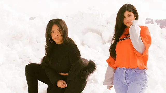 [Bintang] Jordyn Woods - Kylie Jenner