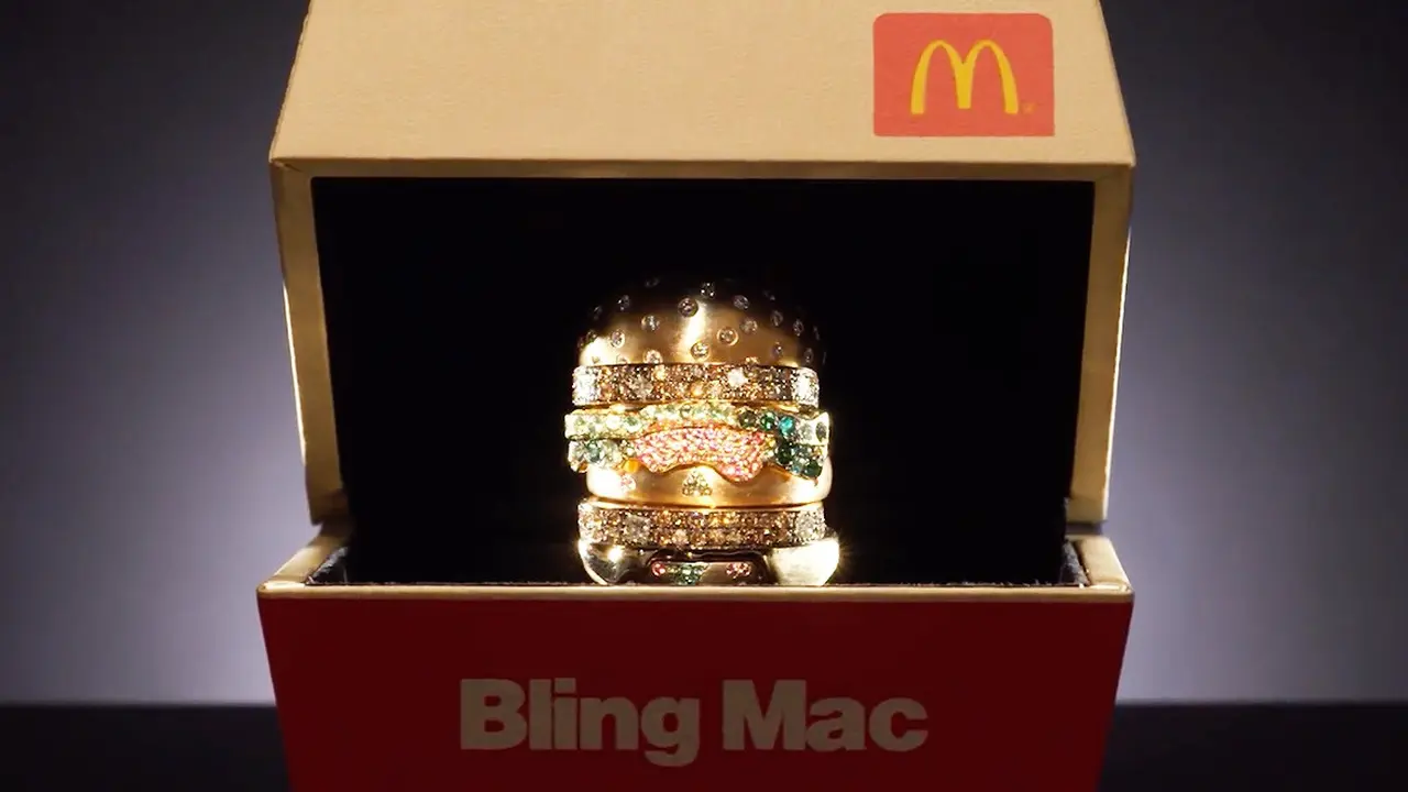 McDonalds Rilis Cincin Burger Berlapis Emas dan Berlian Rp 171 Juta (foto: McDonalds)