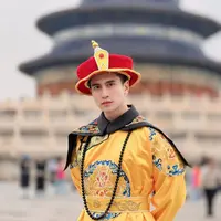 Verrel Bramasta seperti Kaisar China (Instagram/bramastavrl)