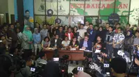 Koalisi Masyarakat Sipil meminta Polri membebaskan Robertus Robet. (Liputan6.com/Yopi)