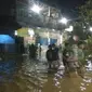 Banjir di wilayah Desa Kayen, Kecamatan Kayen, Pati, Senin malam (6/1/2020). (Liputan6.com/ Dok BPBD Pati/ Ahmad Adirin)