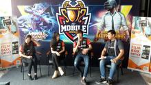 CEO NXL, Richard Permana (kedua dari kanan), saat berbincang di acara NXL Mobile Esports Cup, di High Grounds, Pantai Indah Kapuk, Sabtu (2/3). (Istimewa)