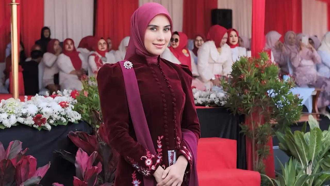 7 Potret Syahnaz Sadiqah di Upacara HUT ke-80 RI, Perdana sebagai Istri Bupati