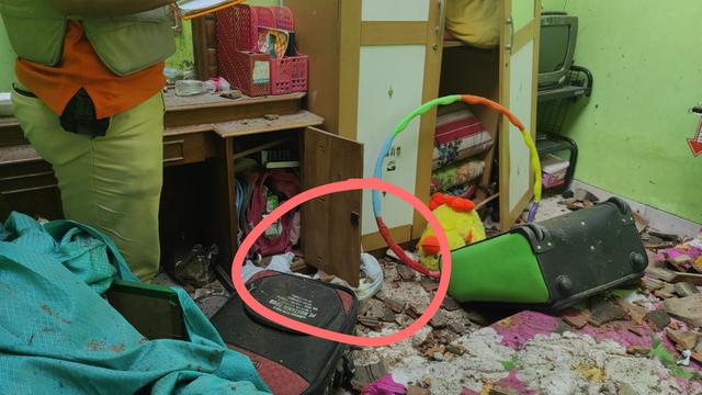 Sebuah ledakan terjadi di kawasan pondok pesantren Darul Masyruh, Desa Dusun Pesantren, Klambu, Grobogan, Jawa Tengah