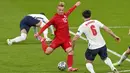 Denmark bukan tanpa perlawanan, di awal babak kedua Kasper Dolberg hampir saja menjebol gawang Inggris andai tendangan kerasnya dari luar kotak penalti berhasil ditepis Jordan Pickford. (Foto: AP/PoolJustin Tallis)
