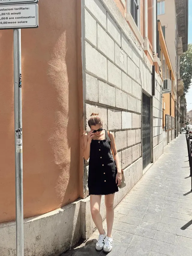 8 Adu Gaya Aaliyah Massaid dan Beby Tsabina yang Sama-sama Bulan Madu di Italia, Stylish dengan Chic Outfit