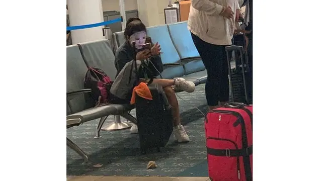6 Kelakuan Antimainstream Saat di Bandara Ini Nyeleneh Banget