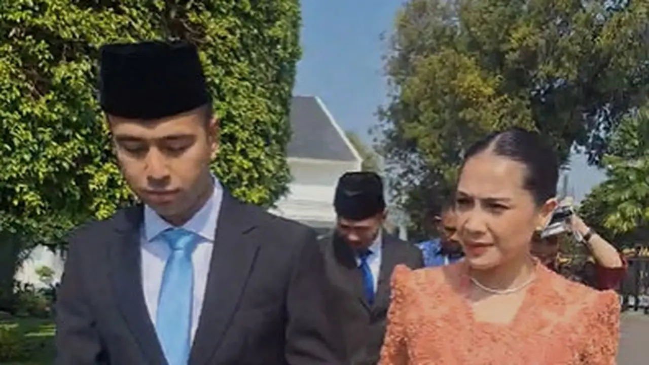 Artis sekaligus presenter, Raffi Ahmad mendatangi Istana Kepresidenan Jakarta, Selasa (22/10/2024).