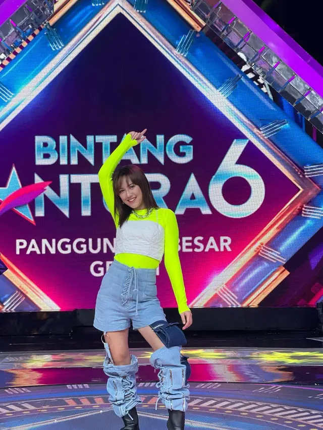 6 Gaya Penampilan Happy Asmara saat di Atas Panggung, Curi Perhatian