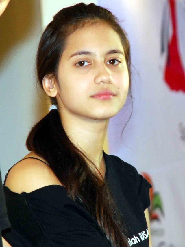 Genap 30 Tahun, Ini 6 Potret Pevita Pearce Sebelum Terkenal