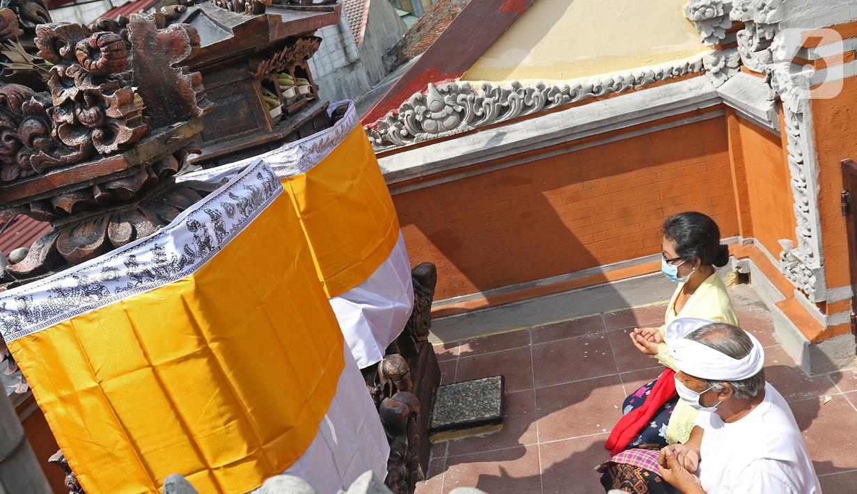 FOTO: Perayaan Hari Raya Galungan Umat Hindu di Bekasi ...