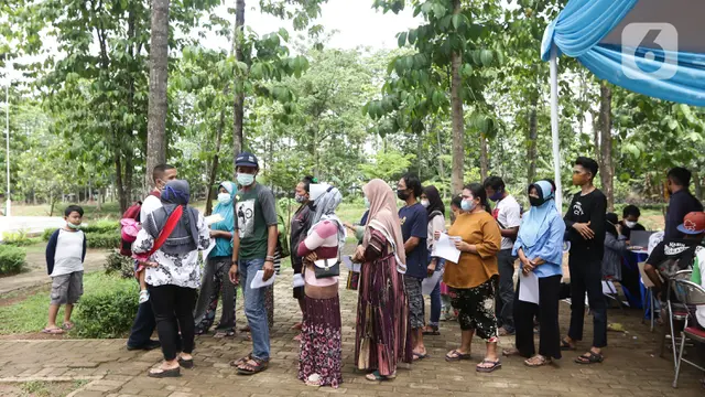 Vaksinasi COVID-19 untuk Warga dan Komunitas Pemulung