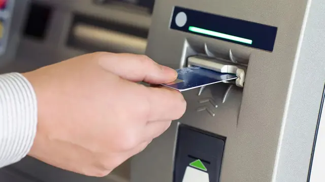 [Bintang] Kini, Beli Pulsa Lewat ATM Dikenakan Biaya!