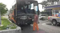 Selain memiliki KIR palsu, beberapa kondisi pada bus juga membuat bus tidak layak jalan.