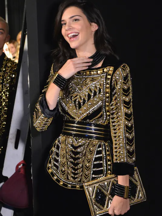 Tidak hanya keluarga, Kendall juga mengundang sejumlah orang terdekatnya seperti Gigi Hadid, Tyga, Drake, Jaden Smith, Nick Jonas hingga Justin Bieber seperti diwartakan E Online, Selasa (3/11/2015). (AFP/Bintang.com)