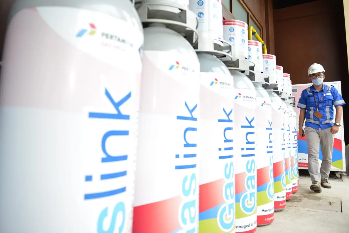 Gaslink C-cyl adalah Compressed Natural Gas (CNG) untuk pelanggan sektor industri dan komersial