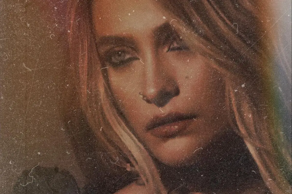 Penuh Tato, Potret Debut Putri Mendiang Michael Jackson Jadi Model Brand Kecantikan