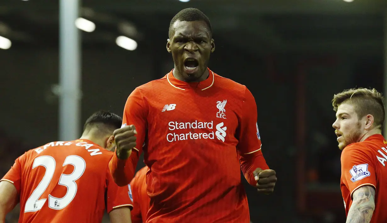 Christian Benteke - The Reds meboyong Benteke dengan harga 46 juta euro dari Aston Villa pada 2015. Satu tahun kemudian, Benteke dilepas ke Crystal Palace dengan harga 31 juta euro. Di atas kertas Liverpool rugi dari transfer Benteke. (Foto: AFP/Lindsey Parnaby)