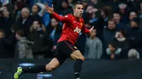 Van Persie Puas Kalahkan City