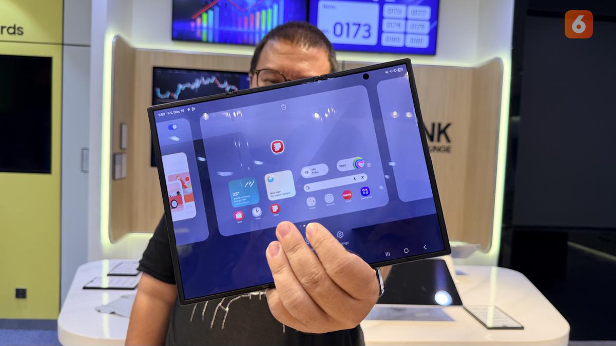 Melihat Lebih Dekat Galaxy Z TriFold, HP Layar Lipat Tiga Pertama Samsung yang Bikin Melongo